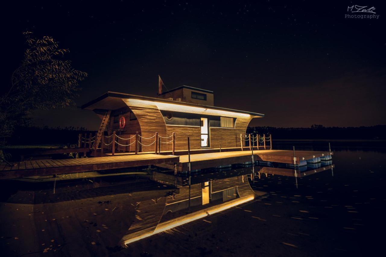 Отель Houseboat Slesin Экстерьер фото