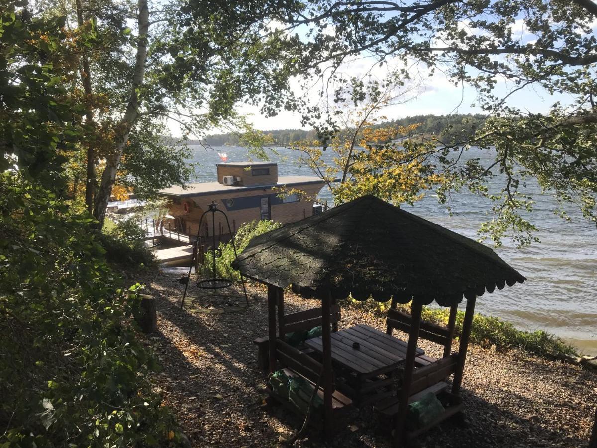 Отель Houseboat Slesin Экстерьер фото